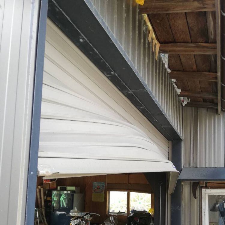 施工前（衝突による変形）